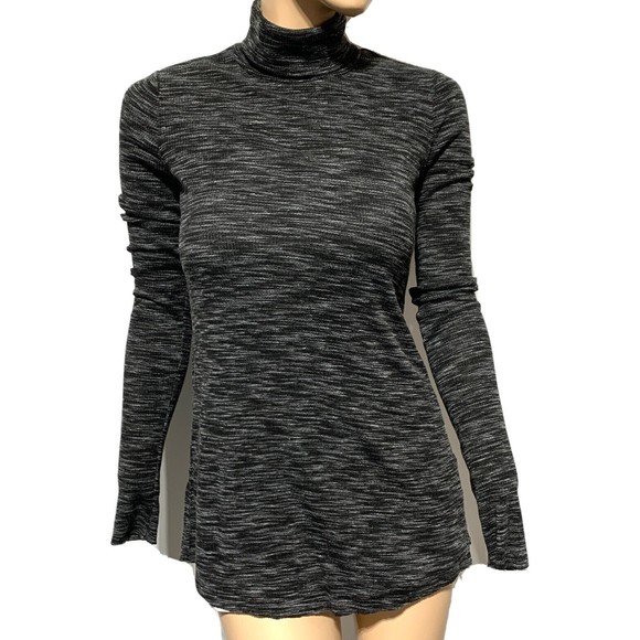 We The Free People Women’s Top Black Stone Cold Turtleneck Back Slit Size XS - Picture 2 of 6